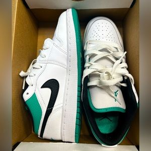 Air Jordan 1 Low Stadium Green